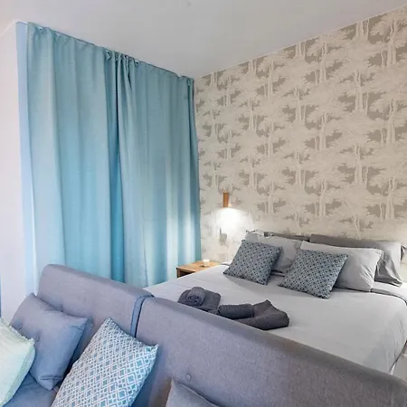 Blue Sunset Apartment